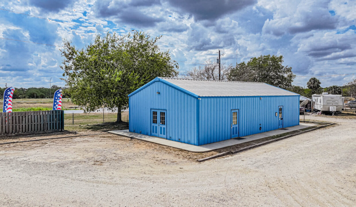 12621 I-35 - Moore-1